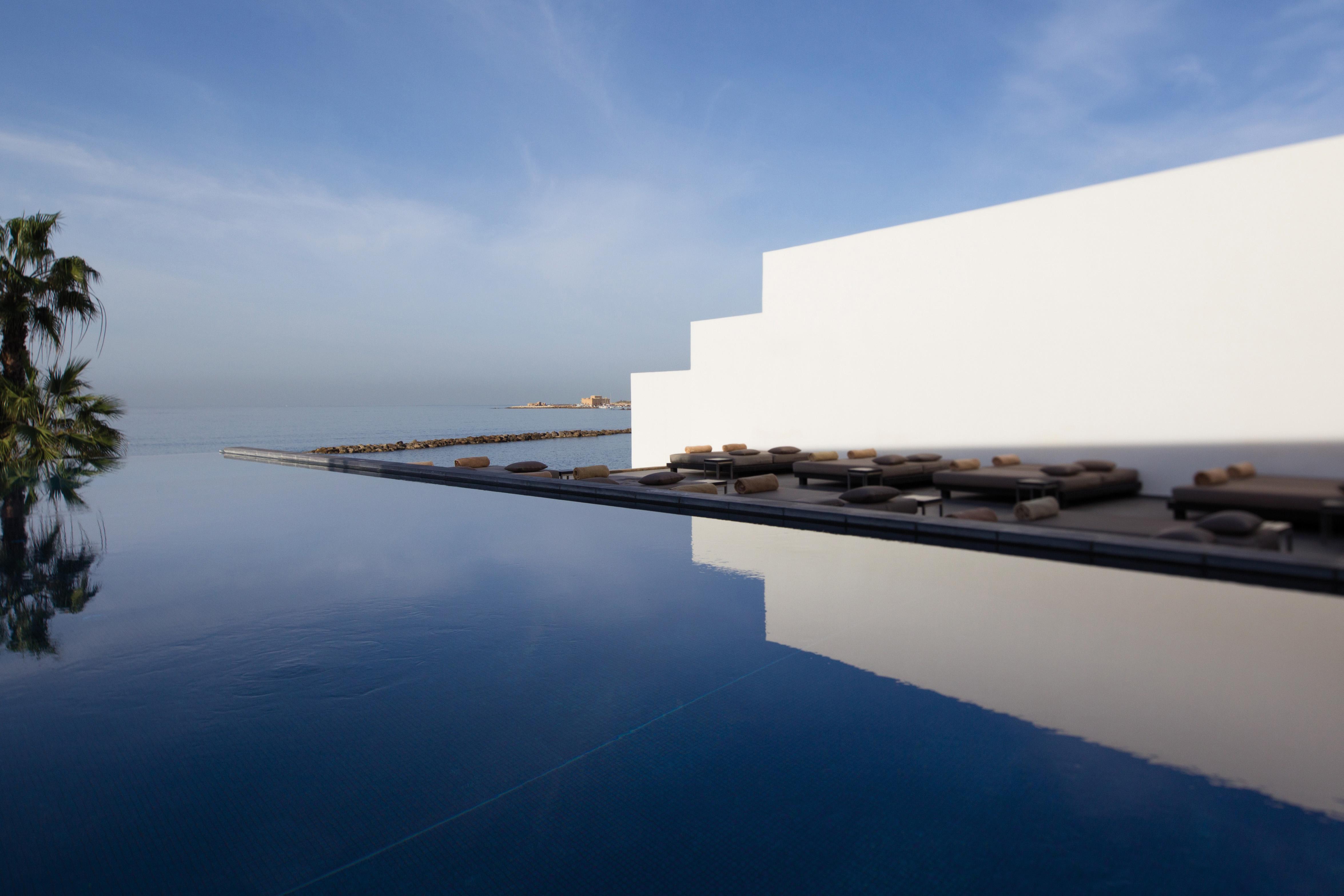 อัลมิรา Hotel Paphos ภายนอก รูปภาพ Casa-Museu Salvador Dalí