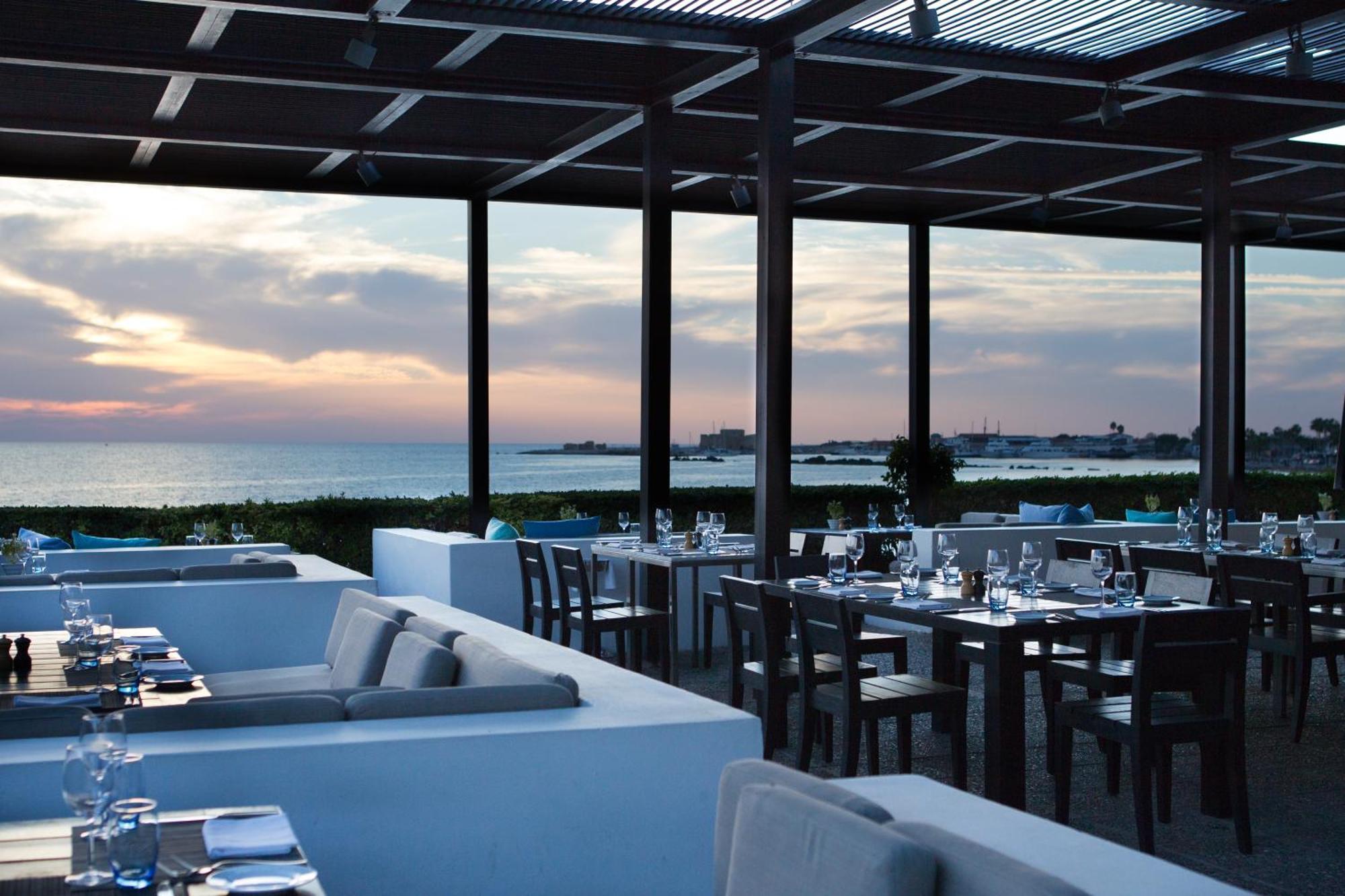 อัลมิรา Hotel Paphos ภายนอก รูปภาพ